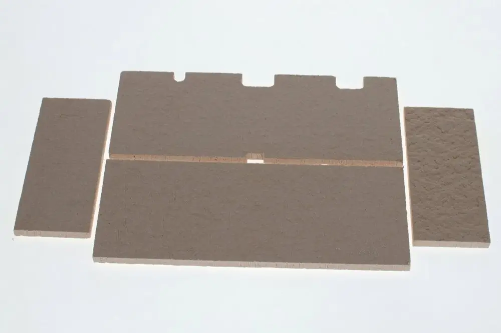 Fünf austauschbare Platten in neutraler Farbe, passend zu Bosch Produkten, angeordnet auf einem hellen Hintergrund.